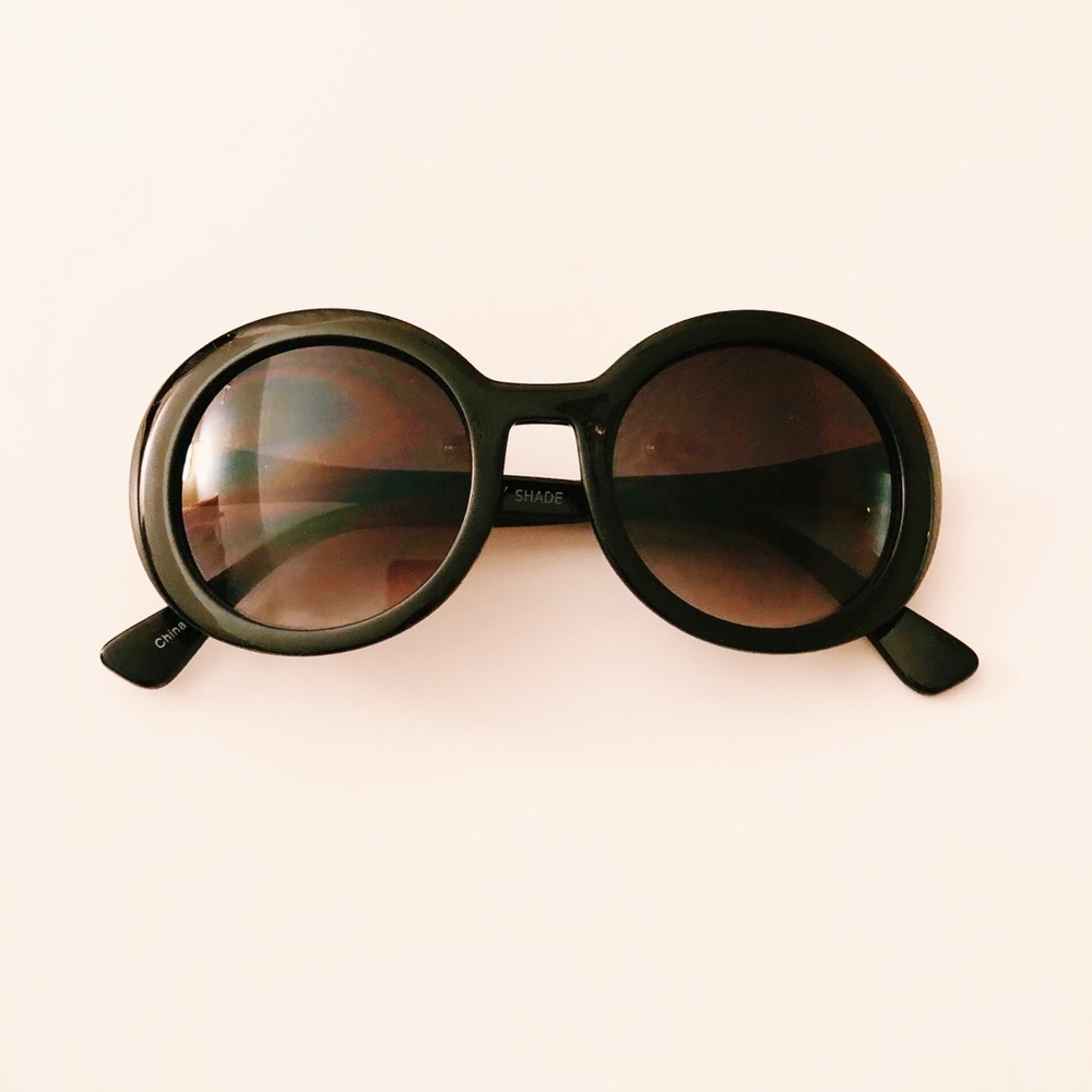 Circular sunglasses